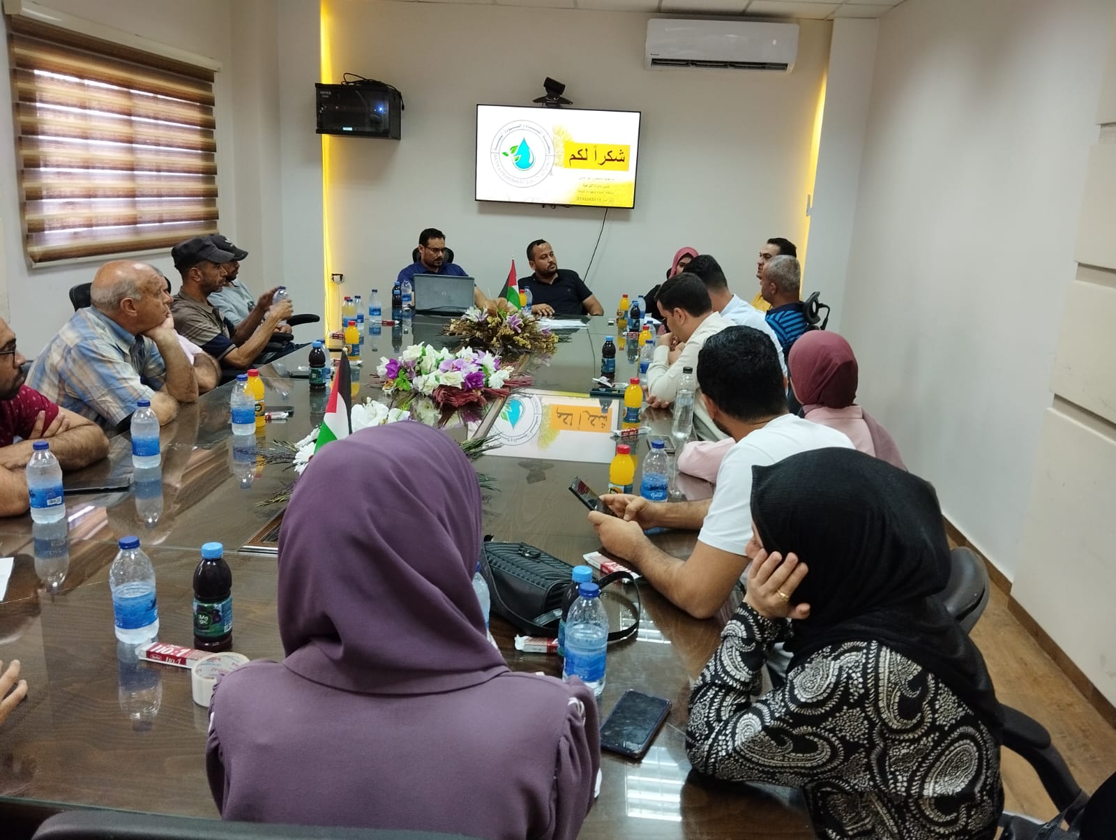 ضمن برنامج التوعية بالتغير المناخي وبالتعاون مع لجنة حماية عزبة عبدربه ومركز معا التنموي  تنفيذ لقاء حواري توعوي حول التغير المناخي وأثره على الواقع المائي في قطاع غزة