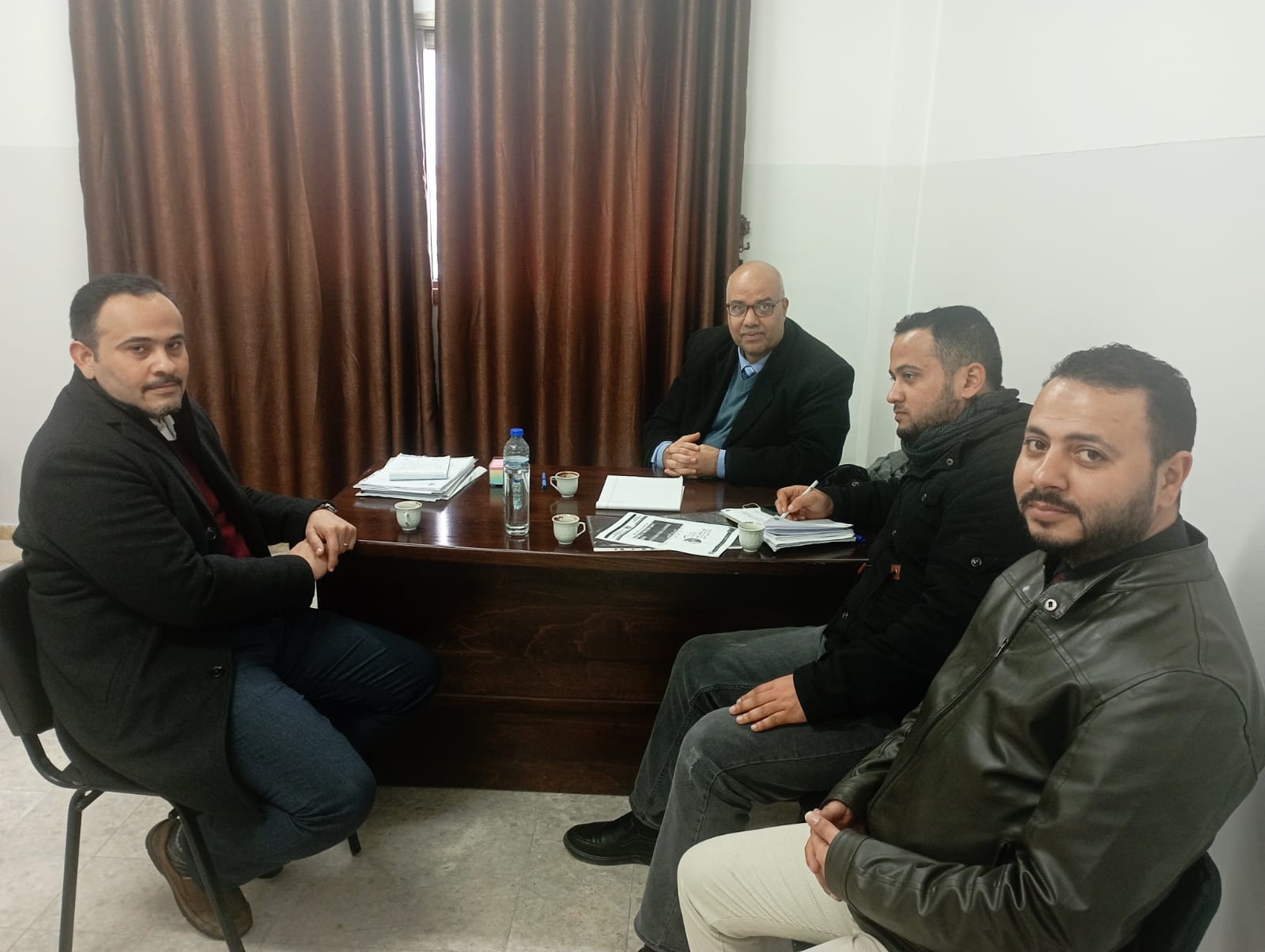 لترتيب فعاليات يوم المياه العالمي  سلطة المياه وجودة البيئة تستقبل أستاذ هندسة المياه في الكلية الجامعية للعلوم التطبيقية
